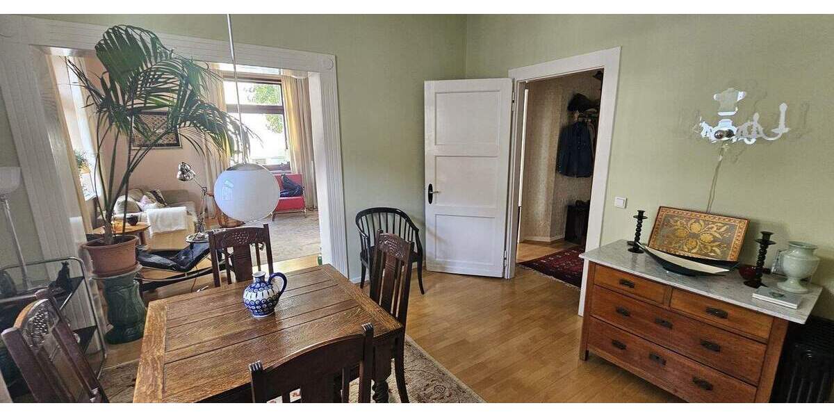 Etagenwohnung Essen Huttrop - 3 Zimmer, 87 m&sup2;, 250.000&euro; | Angebot:25687107