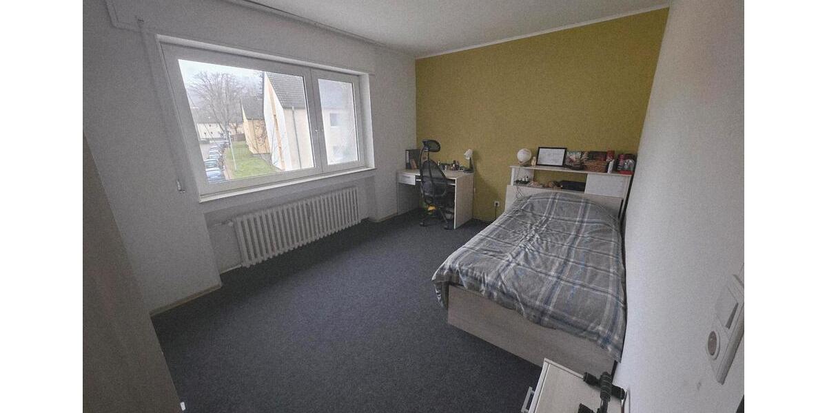 Etagenwohnung Grevenbroich - 4 Zimmer, 90 m&sup2;, 900&euro; | Angebot:25957362