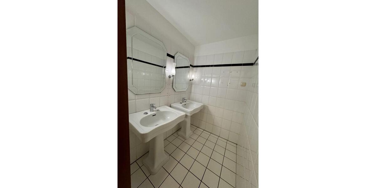 Gewerbeobjekt Essen Stadtbezirk VII - 3.250&euro; | Angebot:25546978