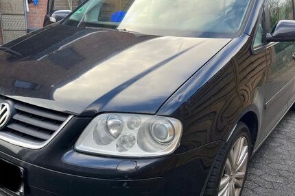 VW Touran 260.000 km 3.100 &euro; Krefeld 47829