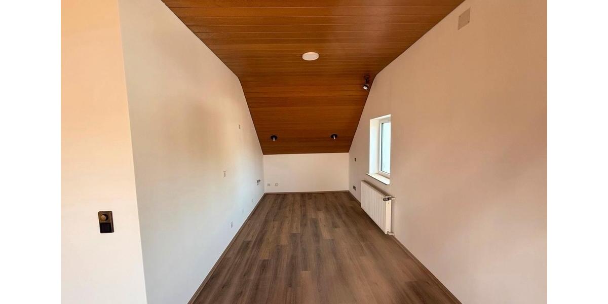 Dachgeschoßwohnung Düsseldorf Flingern Süd - 1 Zimmer, 53 m&sup2;, 770&euro; | Angebot:27540799