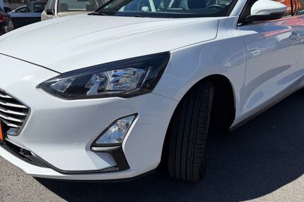 Ford Focus 173.100 km 8.880 &euro; Düsseldorf 40549