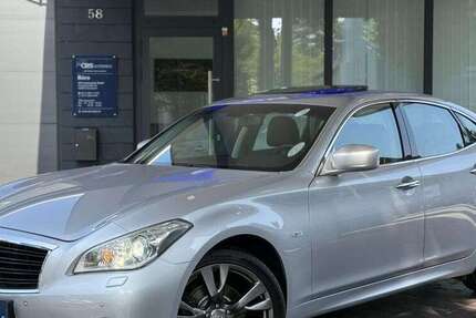 INFINITI M30 129.000 km 12.900 &euro; Düsseldorf 40599