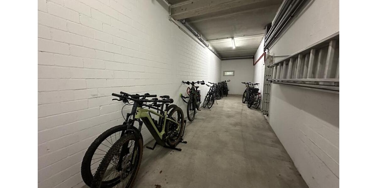 Etagenwohnung Essen Stadtbezirk IX - 3 Zimmer, 85 m&sup2;, 1.360&euro; | Angebot:24864402