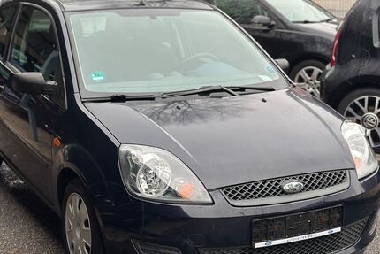 Ford Fiesta 182.000 km 1.790 &euro; Essen 45145