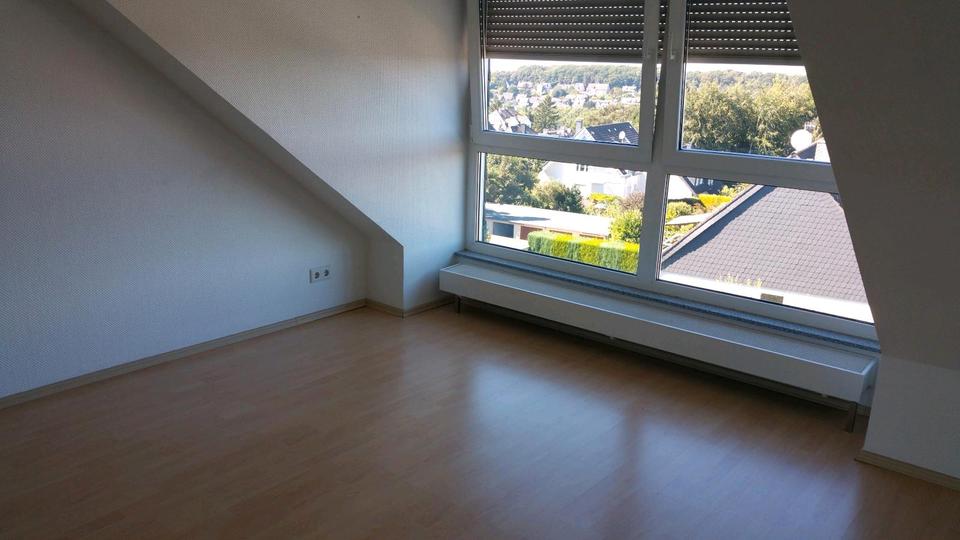 Dachgeschoßwohnung Velbert - 2 Zimmer, 78 m&sup2;, 818&euro; | Angebot:27544552