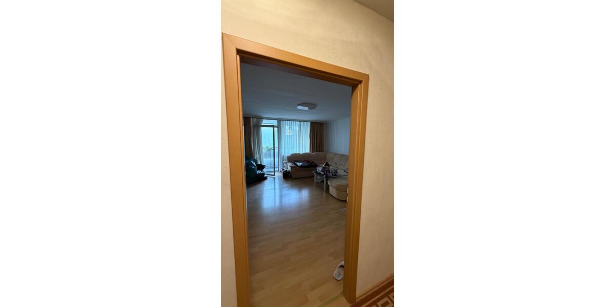 Erdgeschoßwohnung Düsseldorf Stadtbezirk 9 - 3 Zimmer, 98 m&sup2;, 1.700&euro; | Angebot:27551938