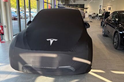 Tesla Model Y 10.892 km 45.500 &euro; Oberhausen 46045