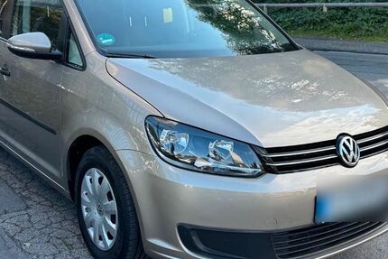 VW Touran 157.000 km 6.999 &euro; Essen 45138