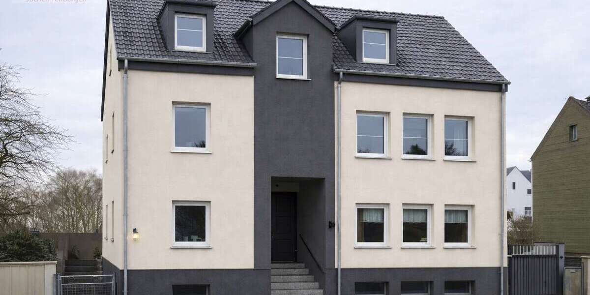 Einfamilienhaus Essen / Gerschede Gerschede - 10 Zimmer, 360 m&sup2;, 350.000&euro; | Angebot:25883111