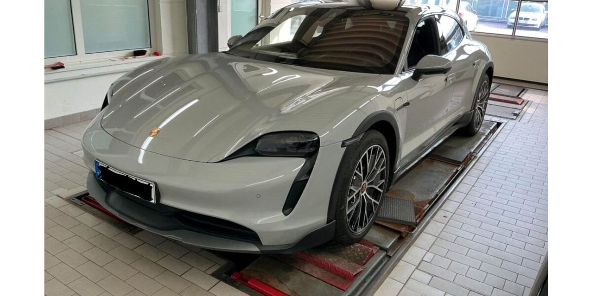 Porsche Taycan 109.600 km 56.990 &euro; Mülheim an der Ruhr 45478