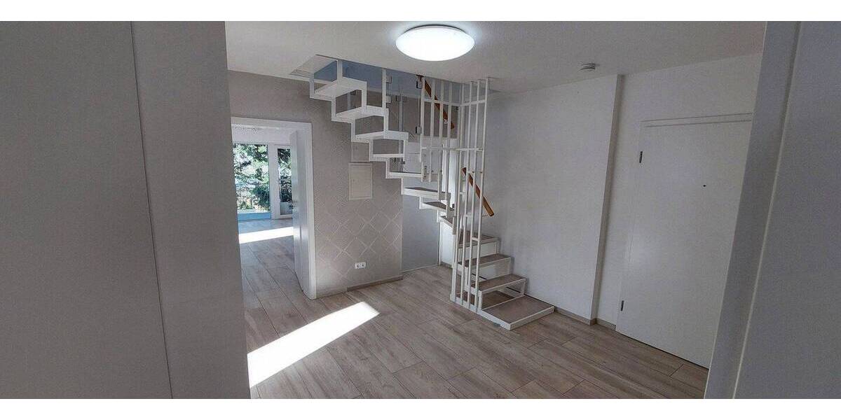 Etagenwohnung Ratingen Zentrum - 2 Zimmer, 117 m&sup2;, 1.390&euro; | Angebot:26818922