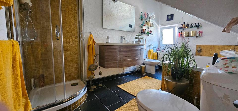 Dachgeschoßwohnung Remscheid Lüttringhausen - 3 Zimmer, 86 m&sup2;, 199.000&euro; | Angebot:24746271