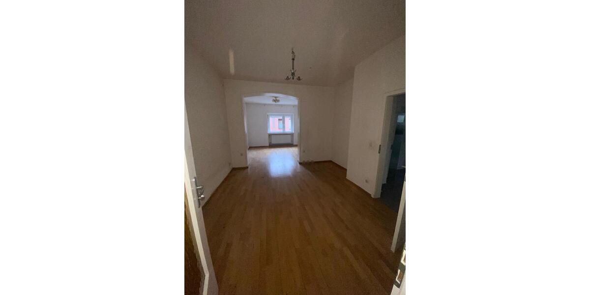 Erdgeschoßwohnung Oberhausen - 1 Zimmer, 110 m&sup2;, 1.425&euro; | Angebot:25967591