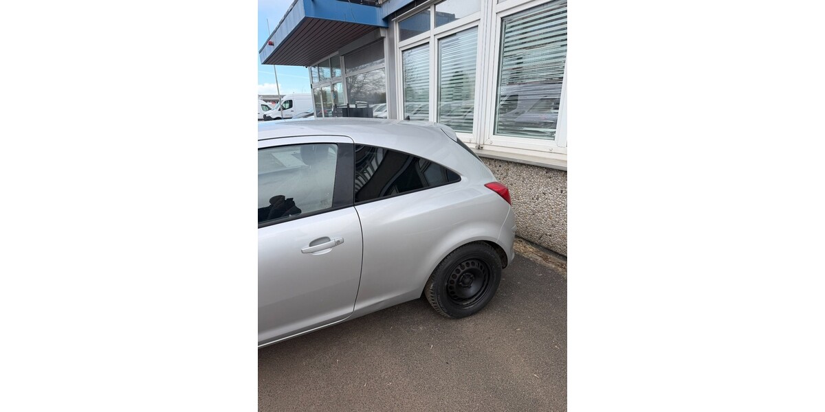 Opel Corsa D 155.238 km 4.499 &euro; Willich 47877