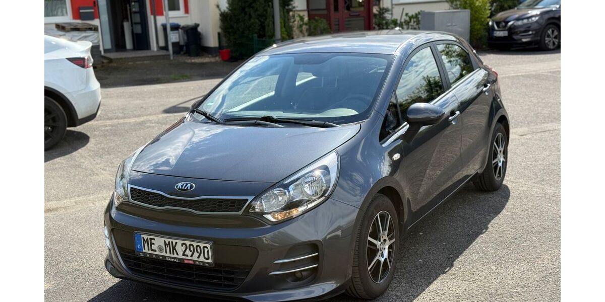 Kia Rio 70.199 km 5.900 &euro; Langenfeld 40764