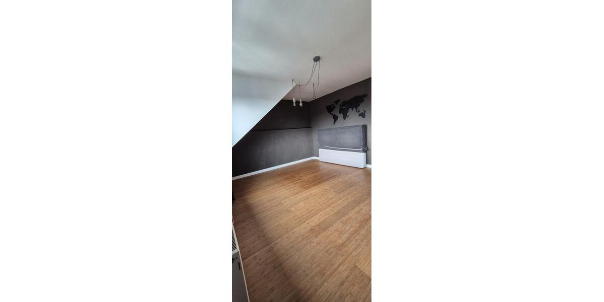 Maisonettenwohnung Krefeld Cracau - 3.5 Zimmer, 127 m&sup2;, 300.000&euro; | Angebot:27168891