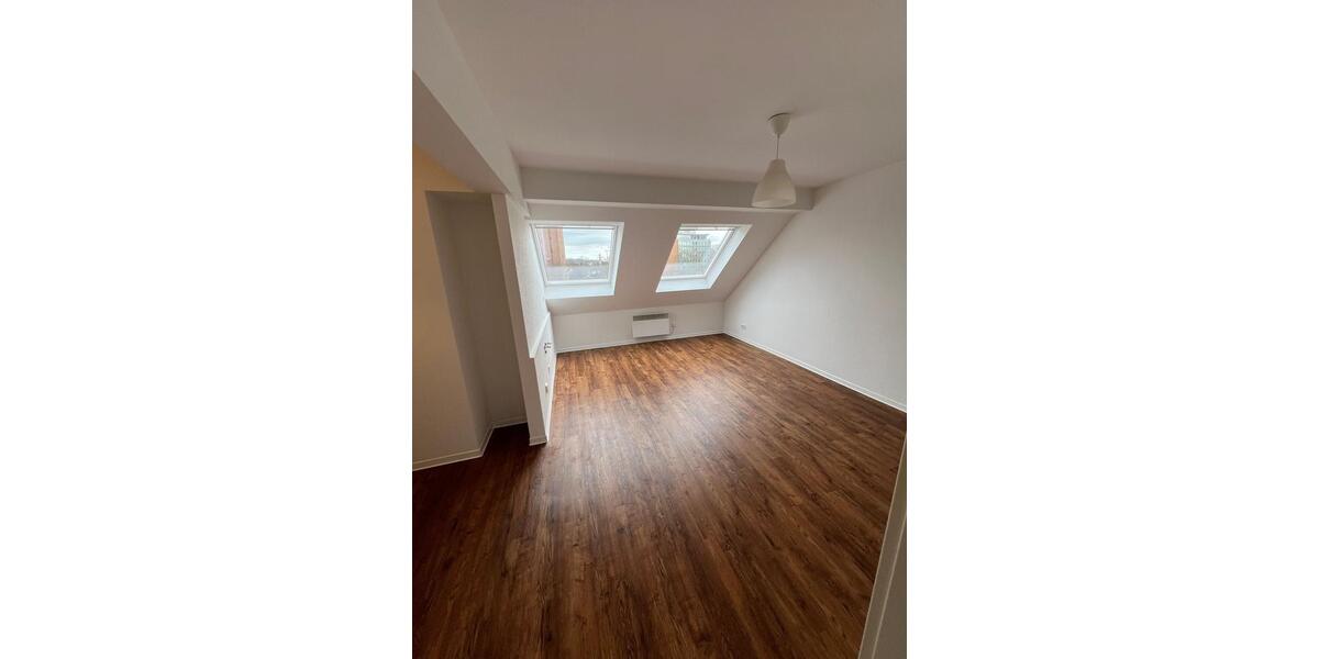Dachgeschoßwohnung Düsseldorf Stadtbezirk 6 - 1.5 Zimmer, 49 m&sup2;, 750&euro; | Angebot:24930536