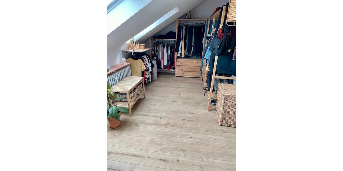 Dachgeschoßwohnung Krefeld Gellep-Stratum - 2.5 Zimmer, 60 m&sup2;, 168.000&euro; | Angebot:27197687