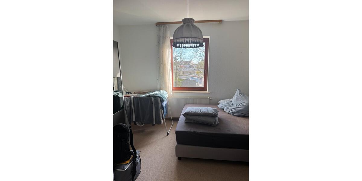 Etagenwohnung Neuss Gnadental - 4 Zimmer, 107 m&sup2;, 2.100&euro; | Angebot:26428285
