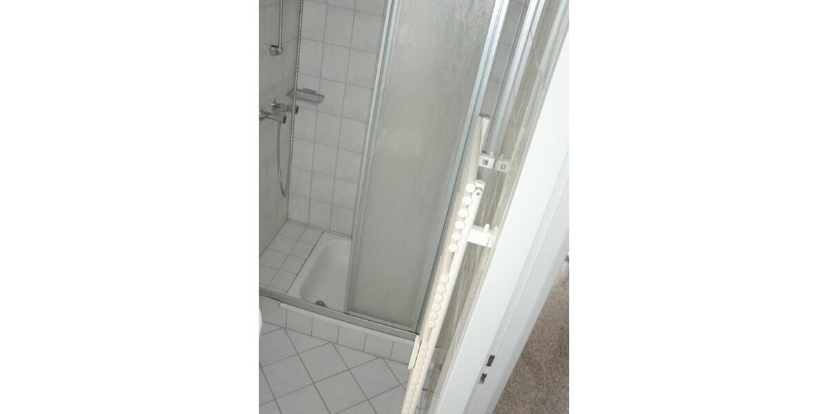Dachgeschoßwohnung Ratingen - 2 Zimmer, 75 m&sup2;, 790&euro; | Angebot:26462870