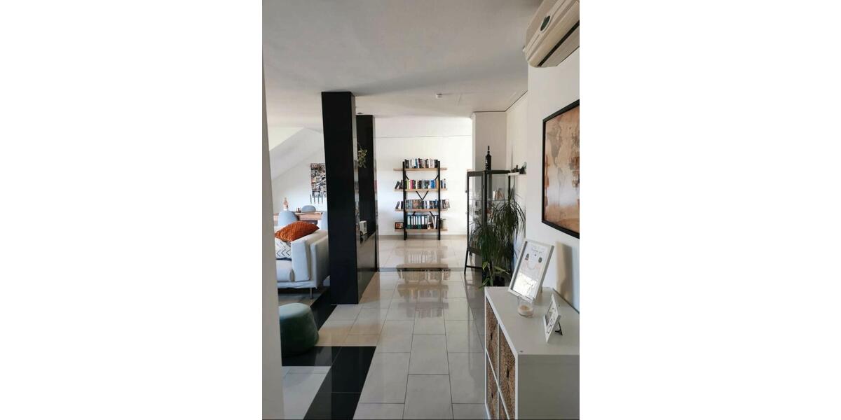 Dachgeschoßwohnung Oberhausen Alt-Oberhausen - 3 Zimmer, 79 m&sup2;, 1.200&euro; | Angebot:26007098