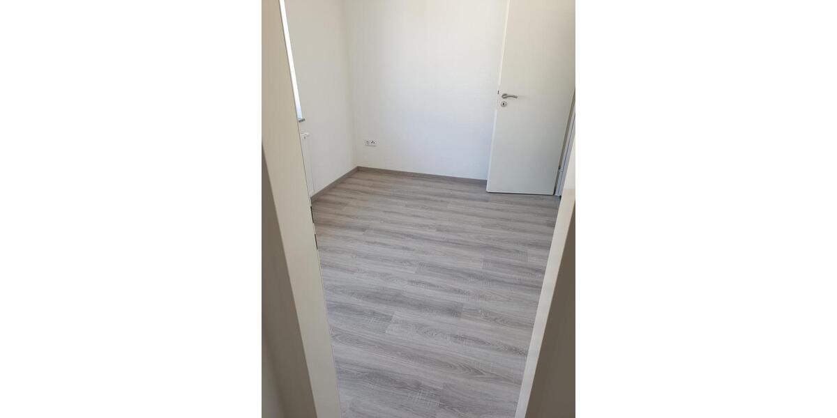 Etagenwohnung Krefeld - 3 Zimmer, 65 m&sup2;, 590&euro; | Angebot:25868117