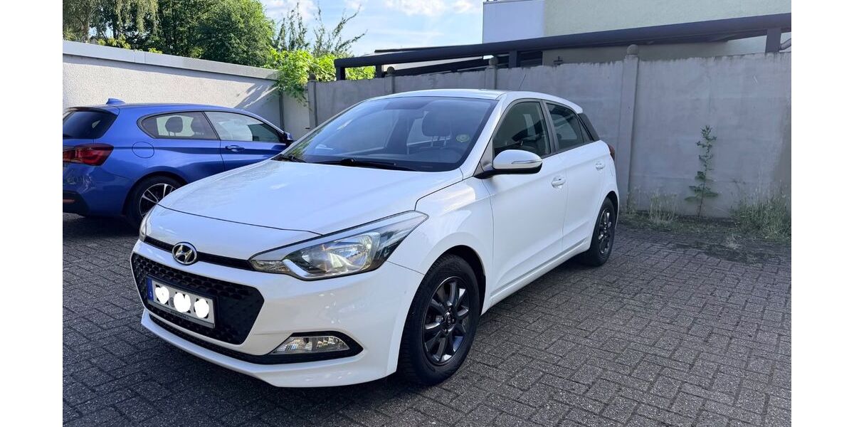 Hyundai i20 124.999 km 6.200 &euro; Duisburg 47179