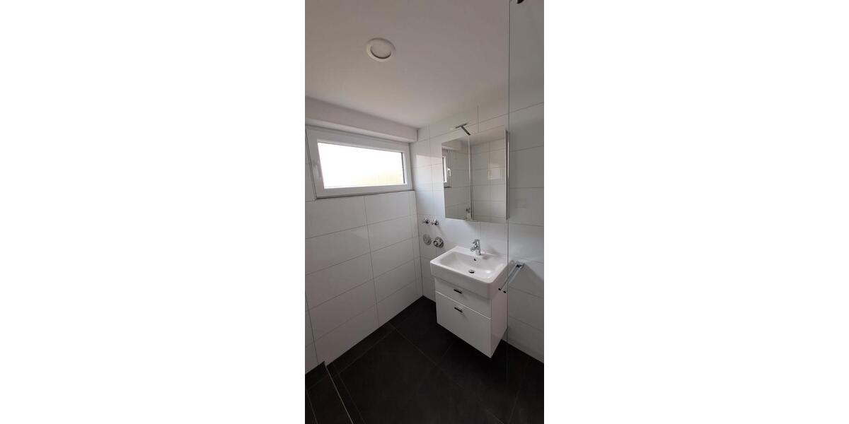 Etagenwohnung Mülheim an der Ruhr Broich - 2 Zimmer, 76 m&sup2;, 950&euro; | Angebot:25803679