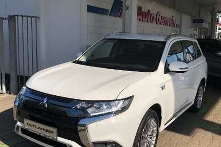 Mitsubishi Plug-in Hybrid Outlander 78.000 km 23.250 &euro; Krefeld 47807