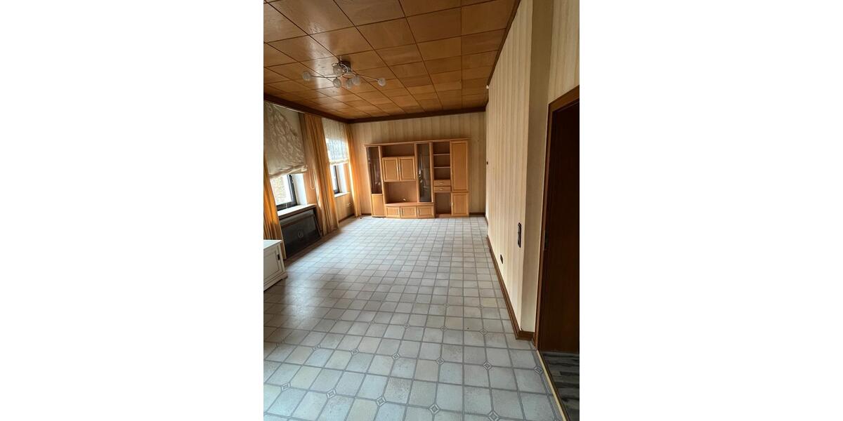 Etagenwohnung Duisburg Duisburg-Mitte - 3 Zimmer, 90 m&sup2;, 750&euro; | Angebot:25994215