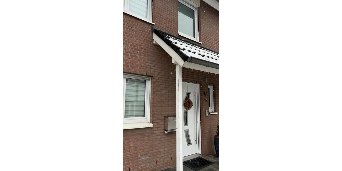 Reihenhaus Solingen Central - 6 Zimmer, 120 m&sup2;, 2.300&euro; | Angebot:25767922