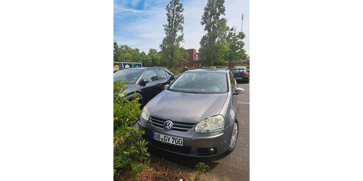 VW Golf 133.500 km 3.200 &euro; Düsseldorf 40597