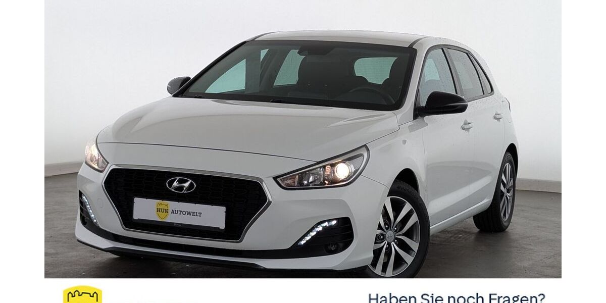 Hyundai i30 66.130 km 14.760 &euro; Düsseldorf 40599