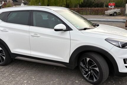 Hyundai TUCSON 94.000 km 17.000 &euro; Korschenbroich 41352