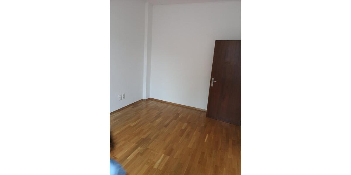 Etagenwohnung Solingen Mitte - 2 Zimmer, 60 m&sup2;, 500&euro; | Angebot:25931896