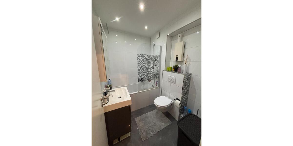 Dachgeschoßwohnung Essen Stadtbezirk VI - 3 Zimmer, 70 m&sup2;, 120.000&euro; | Angebot:27196434