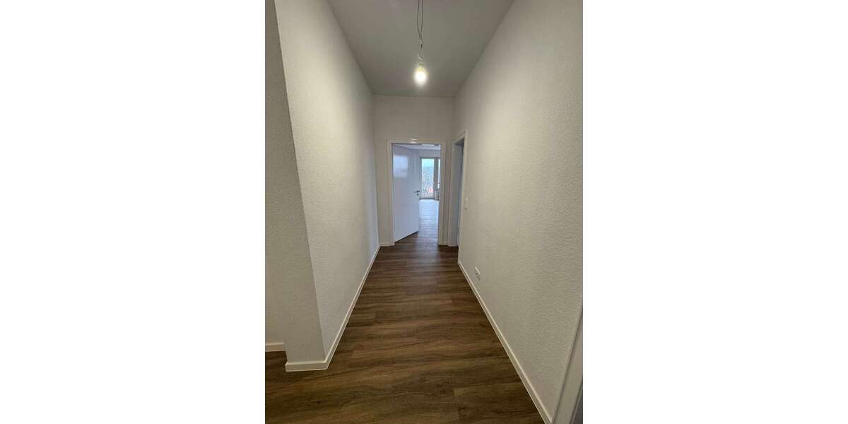 Etagenwohnung Düsseldorf Düsseltal - 2 Zimmer, 82 m&sup2;, 780&euro; | Angebot:26979923