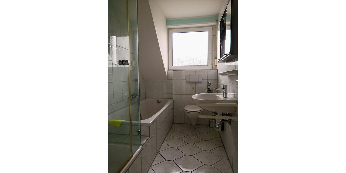 Etagenwohnung Neuss Holzheim - 3 Zimmer, 73 m&sup2;, 240.000&euro; | Angebot:26604231