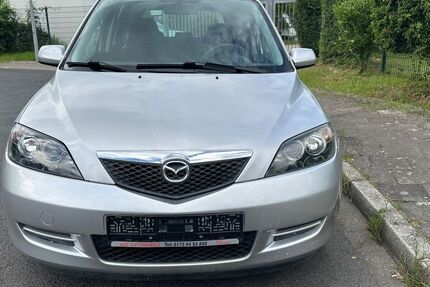 Mazda 2 61.510 km 3.999 &euro; Düsseldorf 40231