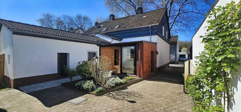 Doppelhaushälfte Essen Altenessen-Süd - 6 Zimmer, 132 m&sup2;, 335.000&euro; | Angebot:26585836