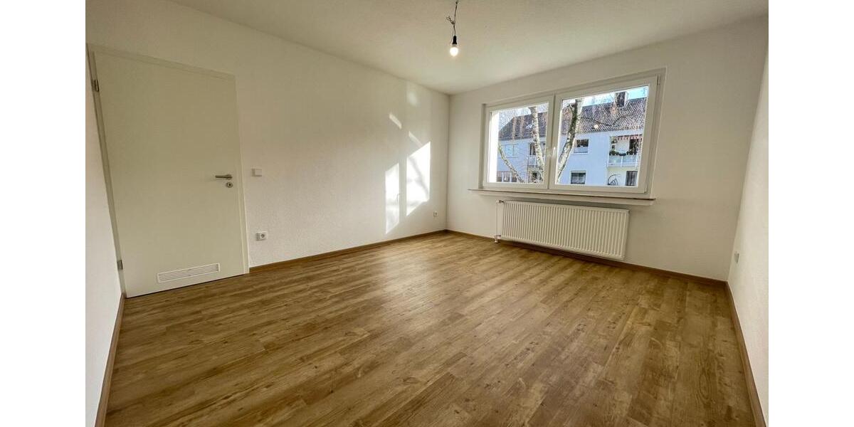 Etagenwohnung Essen Stadtbezirk IV - 4 Zimmer, 87 m&sup2;, 854&euro; | Angebot:26425514