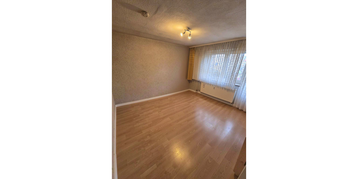 Etagenwohnung Essen Stadtbezirk V - 3 Zimmer, 50 m&sup2;, 450&euro; | Angebot:24826203