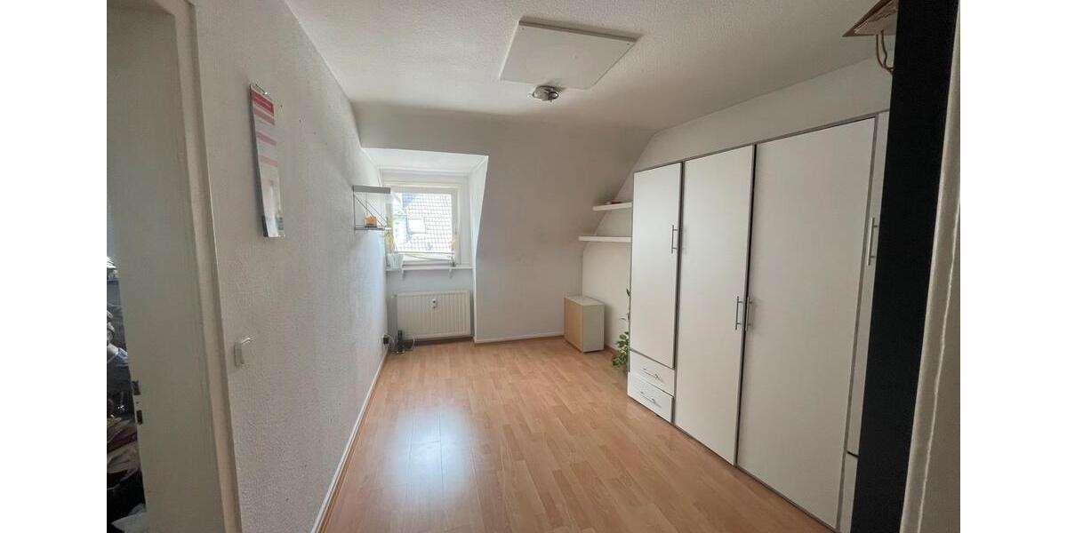 Dachgeschoßwohnung Mülheim an der Ruhr - 3 Zimmer, 58 m&sup2;, 620&euro; | Angebot:27553982