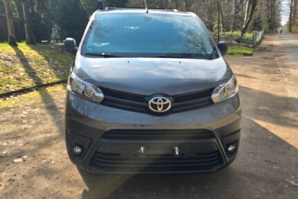 Toyota Andere 33.000 km 25.990 &euro; Langenfeld 40764