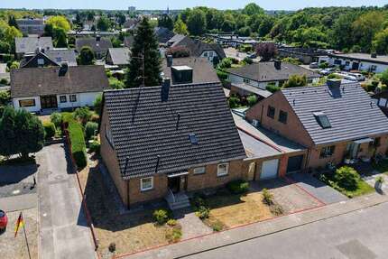 Haus Dormagen / Hackenbroich Hackenbroich - 7 Zimmer, 170 m&sup2;, 430.000&euro; | Angebot:27199822