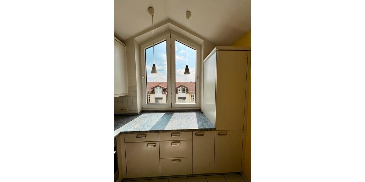 Dachgeschoßwohnung Hattingen Blankenstein - 4 Zimmer, 98 m&sup2;, 210.000&euro; | Angebot:26035213