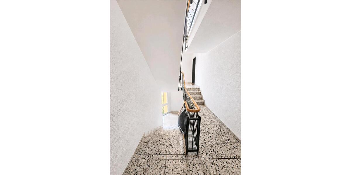 Etagenwohnung Solingen Mitte - 3 Zimmer, 83 m&sup2;, 243.000&euro; | Angebot:27462436