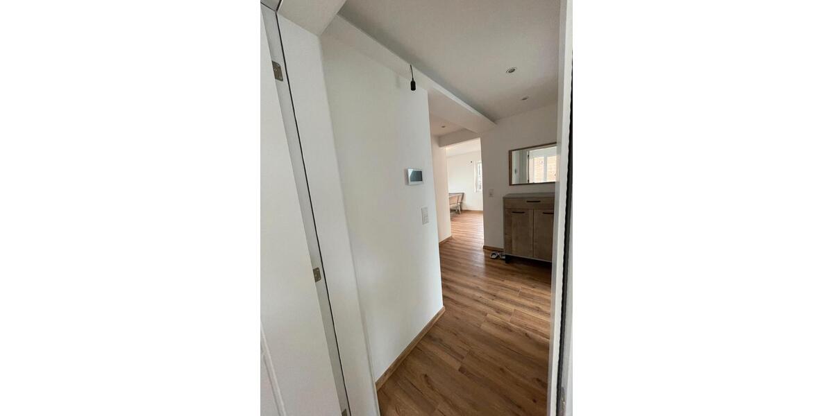 Maisonettenwohnung Düsseldorf Stadtbezirk 8 - 5 Zimmer, 99 m&sup2;, 2.700&euro; | Angebot:27539337