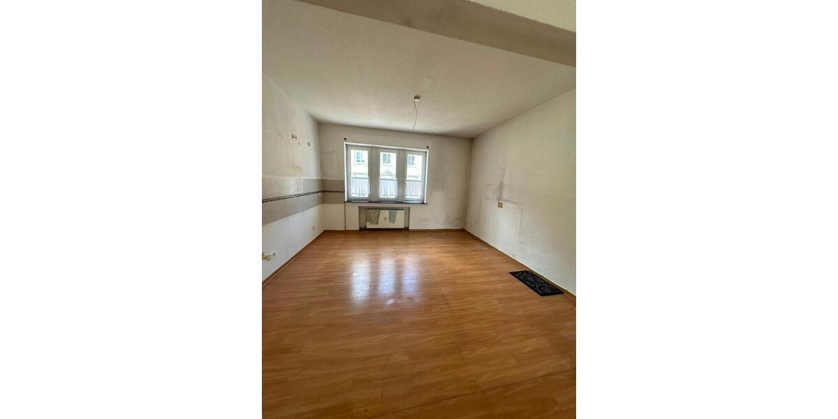 Etagenwohnung Gelsenkirchen - 4 Zimmer, 119 m&sup2;, 790&euro; | Angebot:27547784